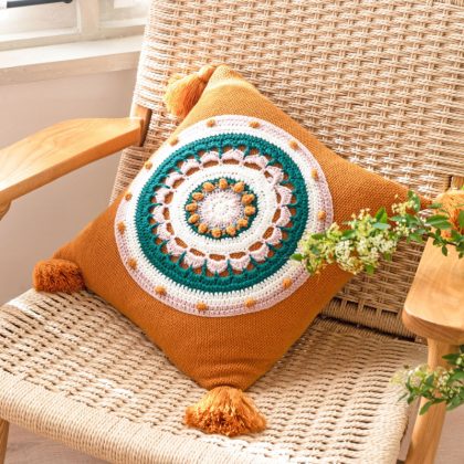 Romantic Sue Knitted Throw Pillow